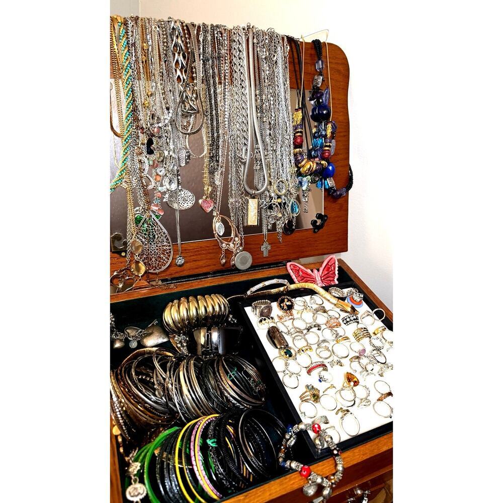 💎 Jewelry Bundle Blowout 🔥 3 ea. Necklaces, Bracelets & Earrings + Add-Ons! ! - Picture 1 of 7